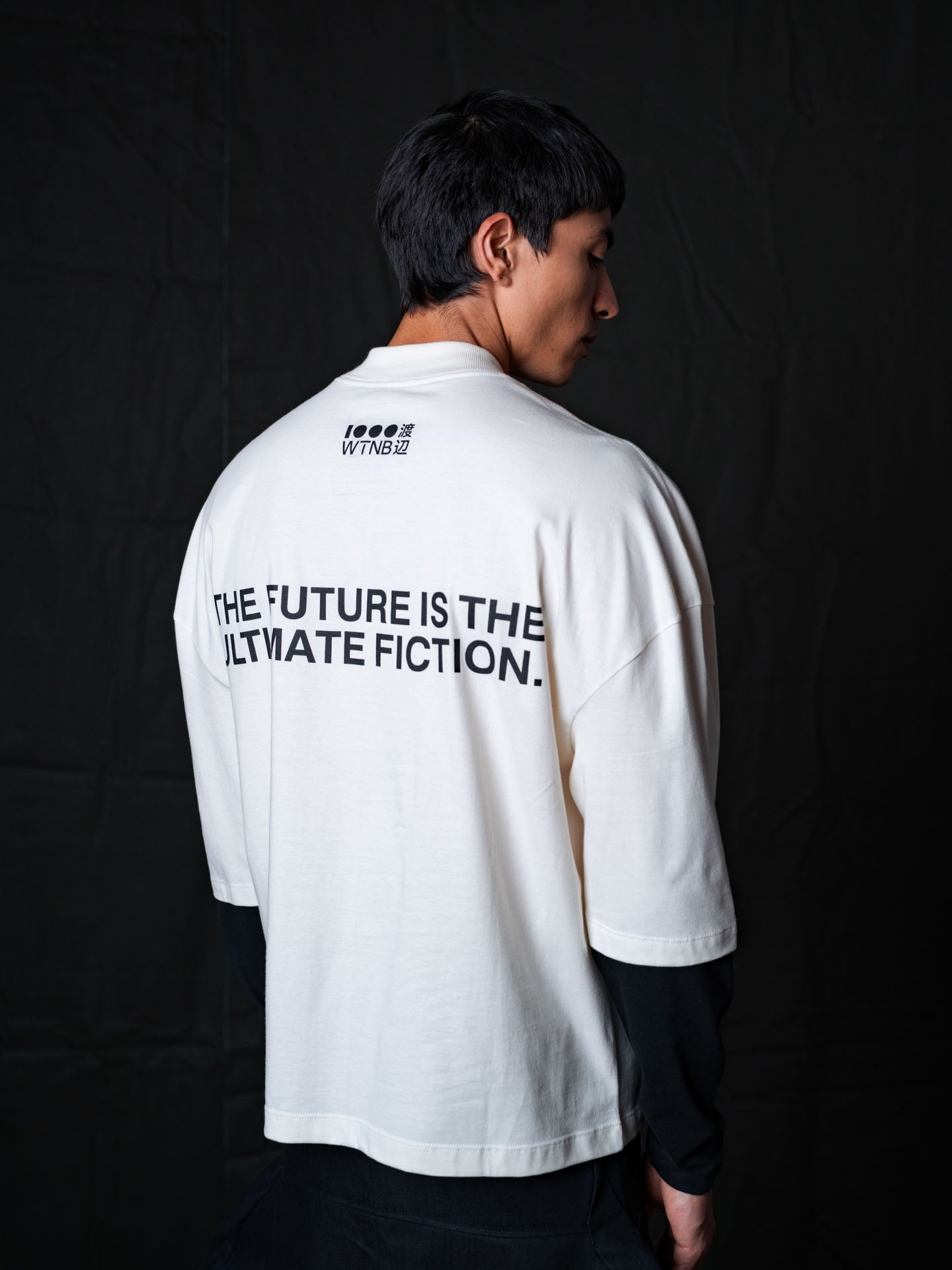CAMISETA MANGA LONGA THE FUTURE