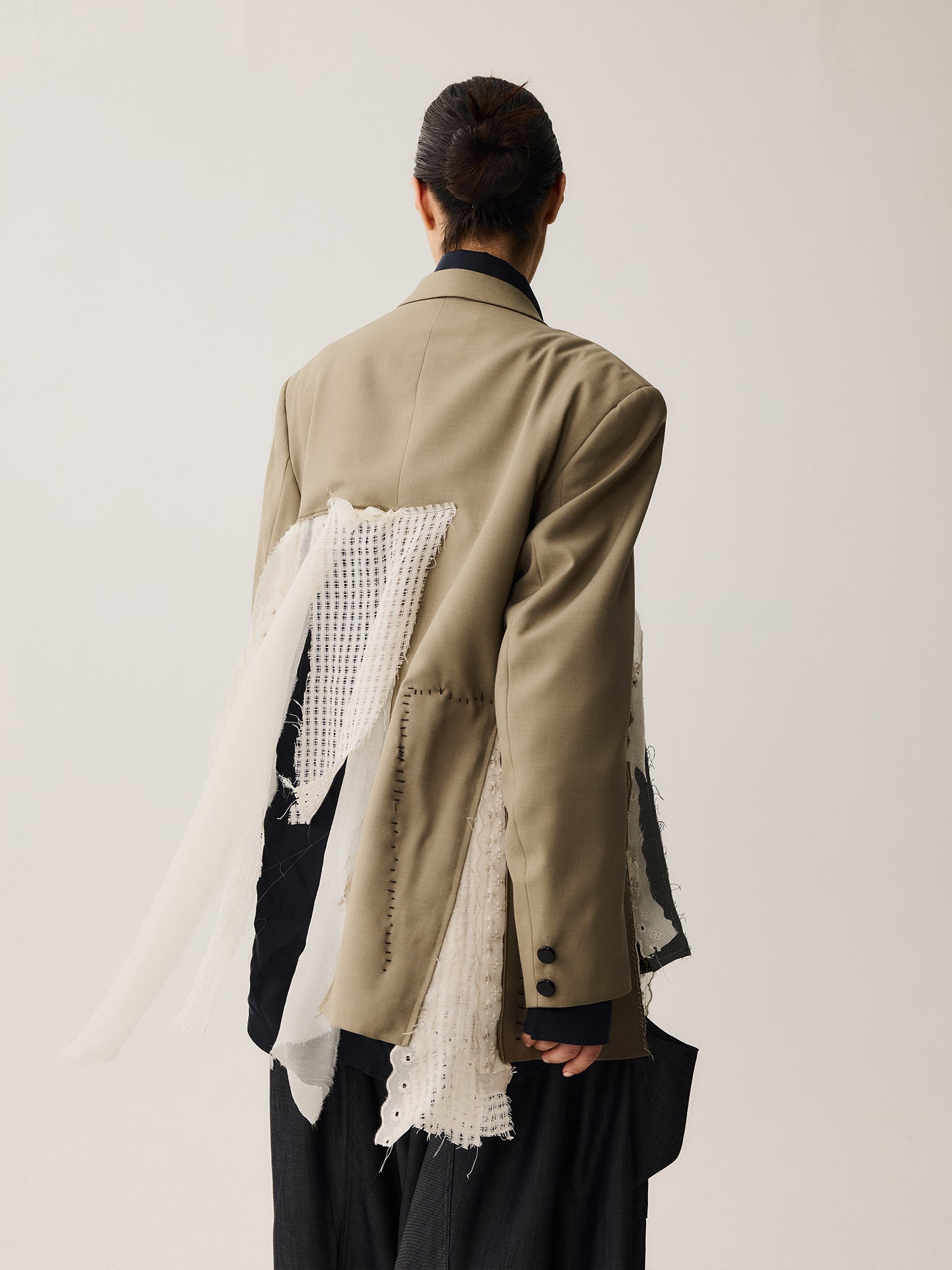 BLAZER KOKUHAKU (告白) 01