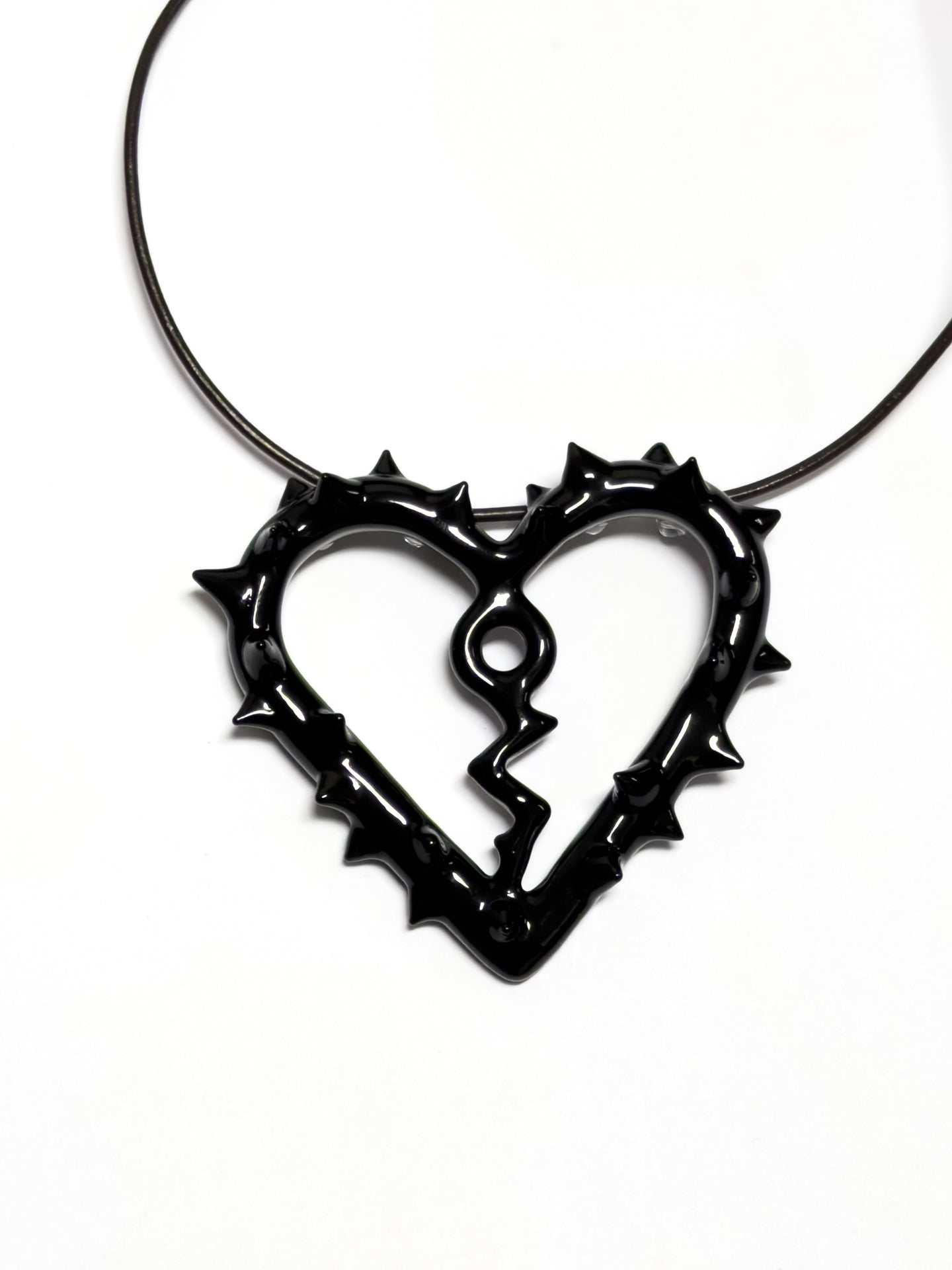 BROCHE CORAÇÃO GRANDE PRETO