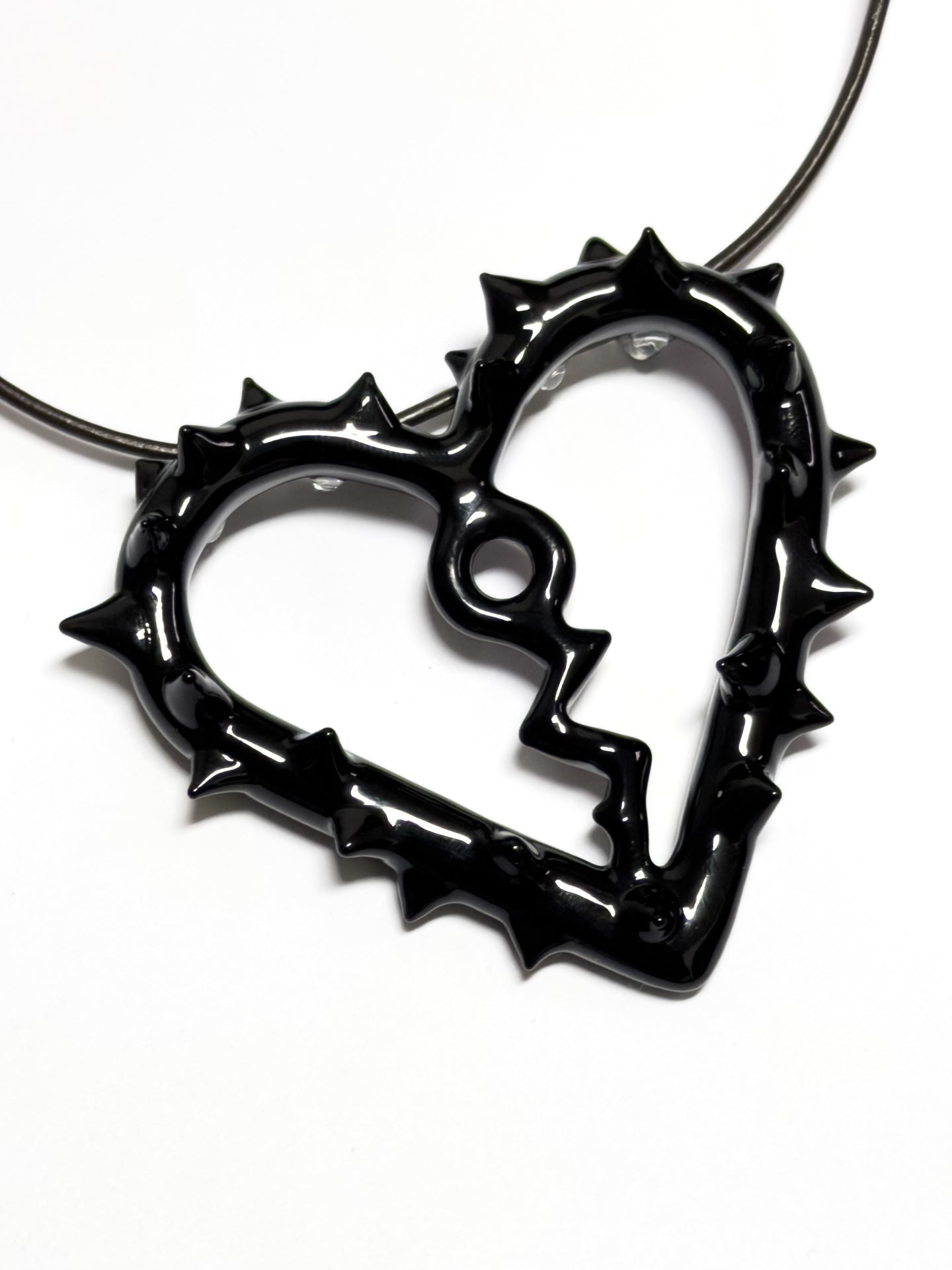 BROCHE CORAÇÃO GRANDE PRETO
