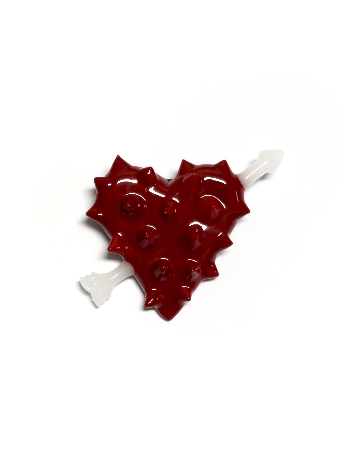 BROCHE CORAÇÃO FLECHA