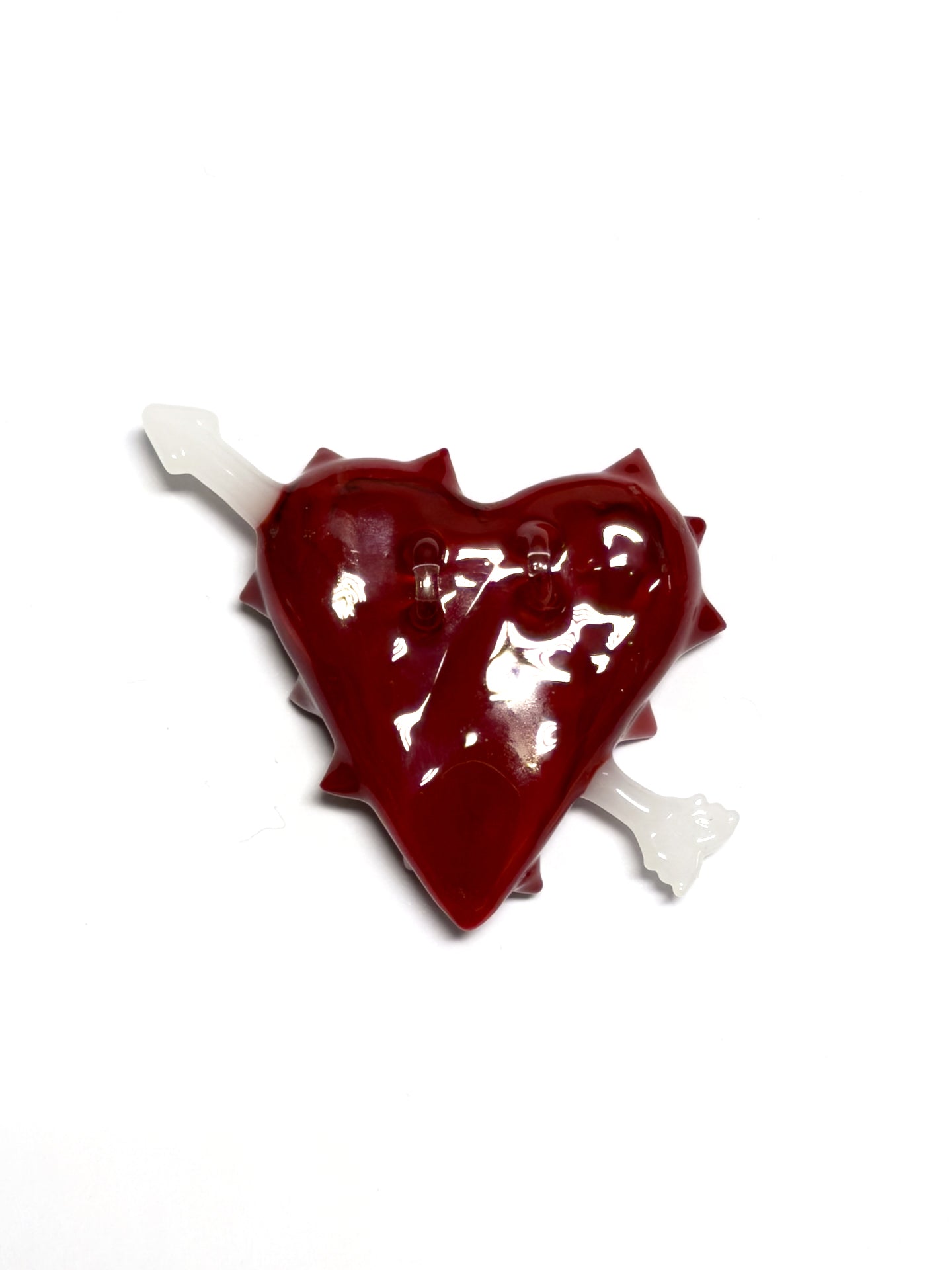 BROCHE CORAÇÃO FLECHA