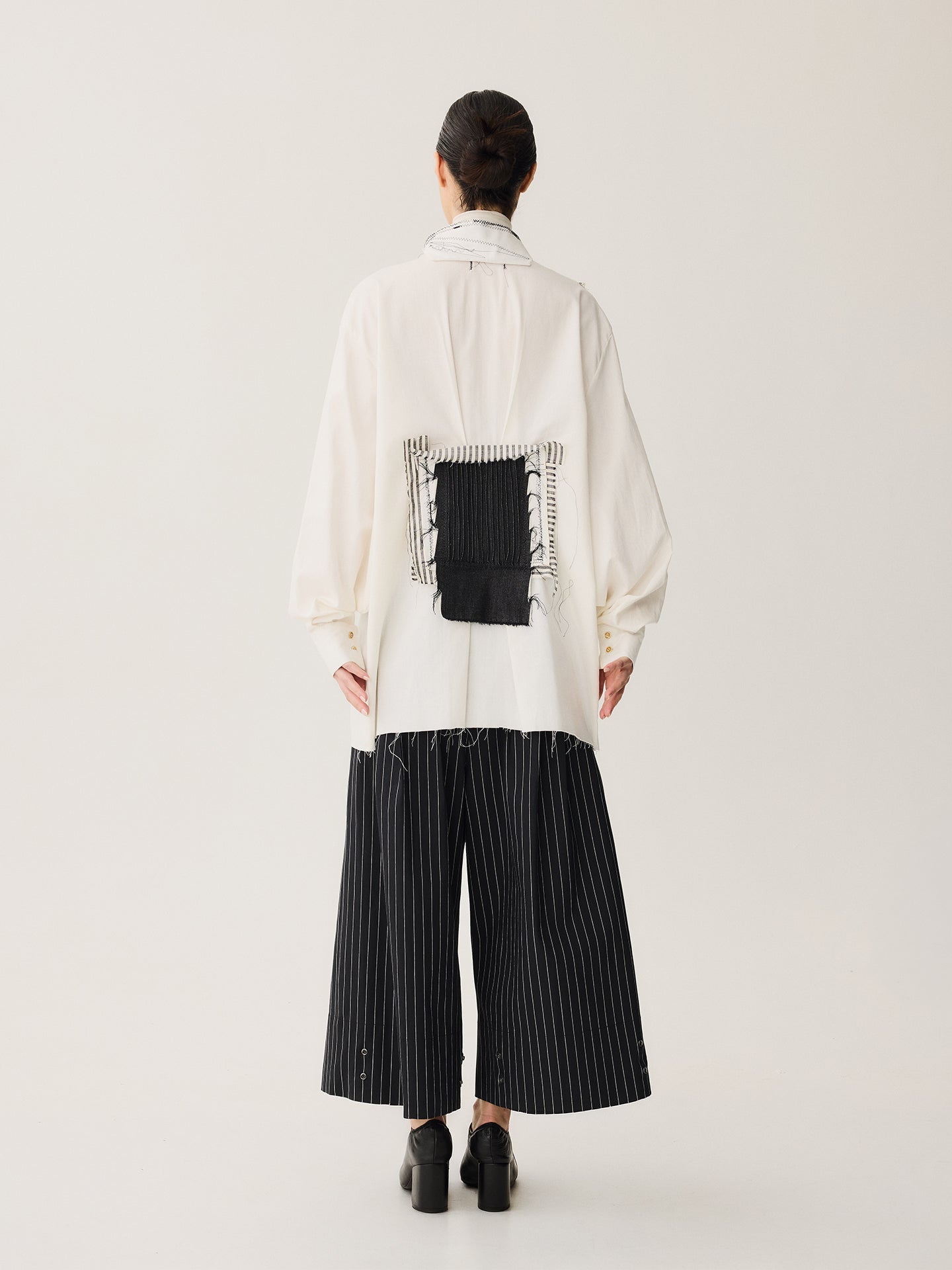 CAMISA HŌYŌ (抱擁) 06