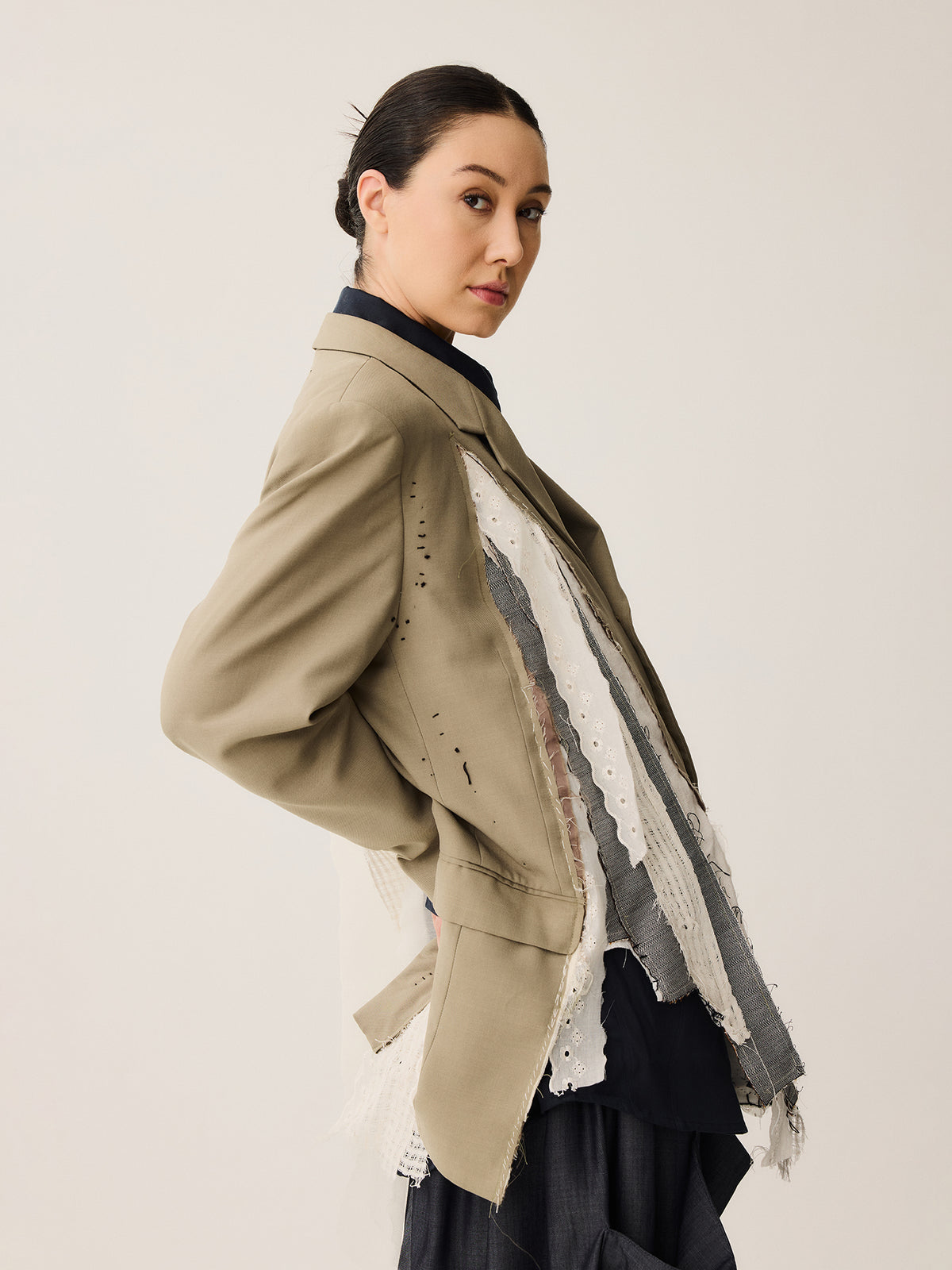 BLAZER KOKUHAKU (告白) 01